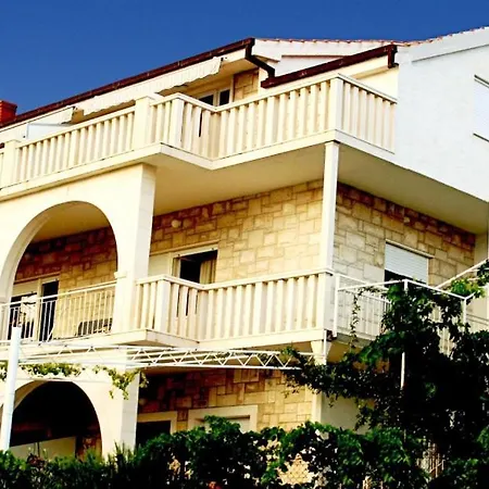 In With Seaview, Terrace, Air Condition, Wifi