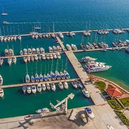 Apartment In With Seaview, Terrace, Air Condition, Wifi Trogir